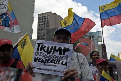 Chavismo toma las calles en rechazo al bloqueo y “agresión” de EE.UU. - Mundo - ABC Color