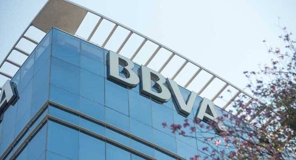HOY / Negocio multimillonario: BBVA vende su filial paraguaya a GNB por US$ 270 millones