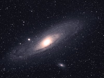 Detectan grandes galaxias lejanas hasta ahora invisibles
