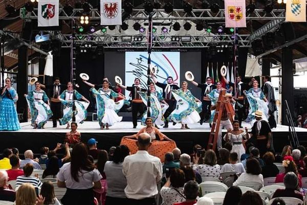 Destacada participación del ballet Remembranzas en festival internacional - Nacionales - ABC Color