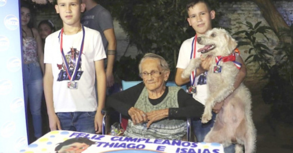 Petra se portó bien y cantaron todo el ¡feliz cumpleaños!