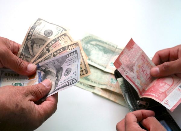 Incertidumbre local y mundial presionaron al precio del dólar