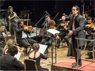 Sonidos de Bach y Mangoré se unen en el  antiguo Teatro López