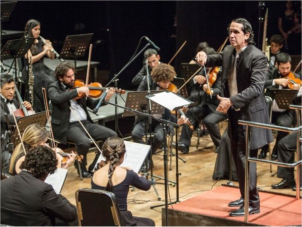 Sonidos de Bach y Mangoré se unen en el antiguo Teatro López