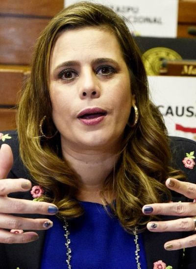 Kattya pide salir a las calles y reeditar “UNA no te calles” - Política - ABC Color