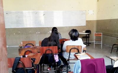 Hace siete meses no dan clases por falta de docentes - Locales - ABC Color