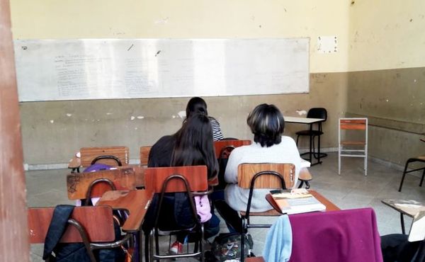 Hace siete meses no dan clases por falta de docentes - Locales - ABC Color