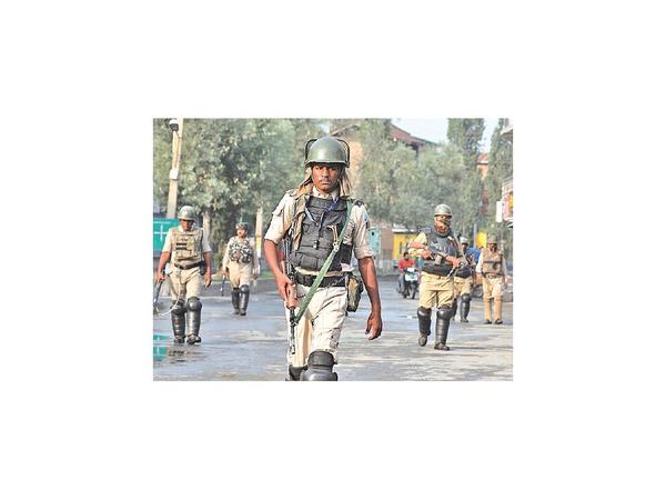 Crisis en Cachemira: Pakistán expulsa a embajador de India