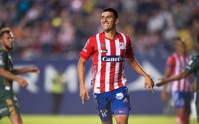 HOY / Diego Valdez se luce con tres goles