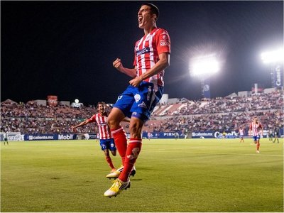 El Mudo Valdez marcó un 'hat trick' en la Copa MX