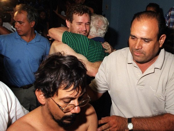 Uruguay debe expedir hoy orden de captura contra Arrom y Martí