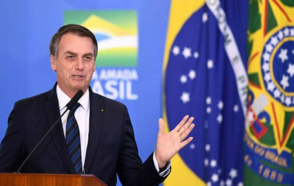 Bolsonaro llama 'héroe nacional' a jefe de la represión durante la dictadura