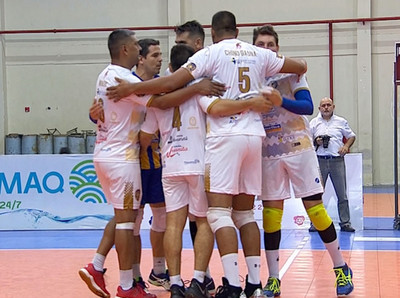 Luque Vóley se queda con la primera final del torneo de Vóley Masculino