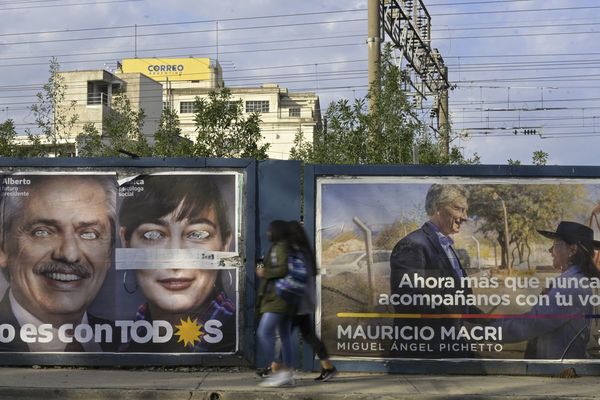Argentina vota en primarias, ensayo de las presidenciales de octubre