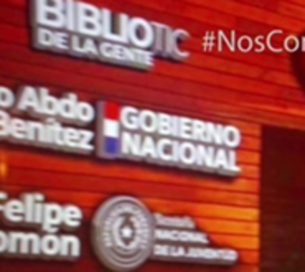 Ciudadana indignada arranca nombre de autoridades de biblioteca - Paraguay.com