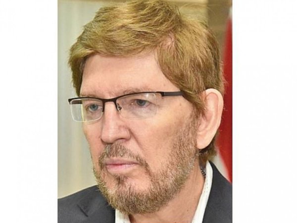 Importadores piden al BCP mayor intervención al precio del dólar