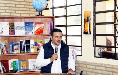 Ministro de Educación considera que su gestión es “exitosa” - Nacionales - ABC Color