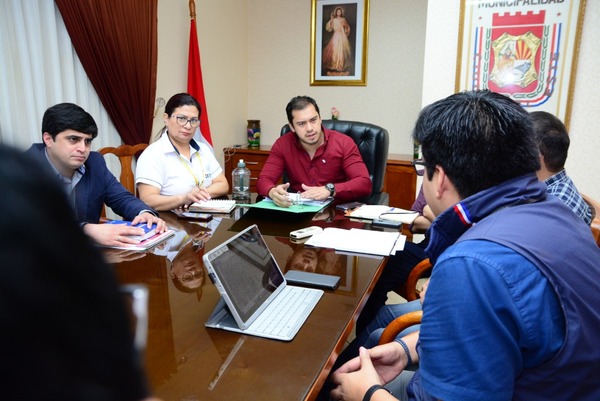 Vuelve cobro por estacionamiento en el centro de CDE con tarjeteros comisionistas