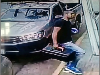 NO PERDONAN NADA: HOMBRE LLEVÓ CAJA DE HERRAMIENTAS DE TRABAJADOR