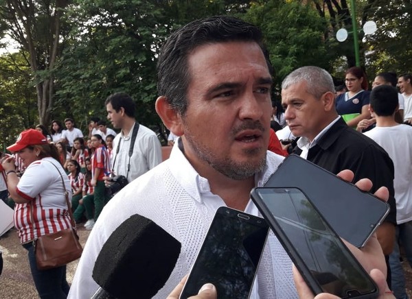 Petta dice que un 'pequeño sindicato' busca desprestigiarlo