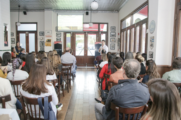 Primera reunión con profesionales CASACOR 2019 » Ñanduti