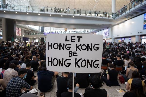 Jefa del gobierno de Hong Kong descarta concesiones y alerta de riesgos económicos - Mundo - ABC Color