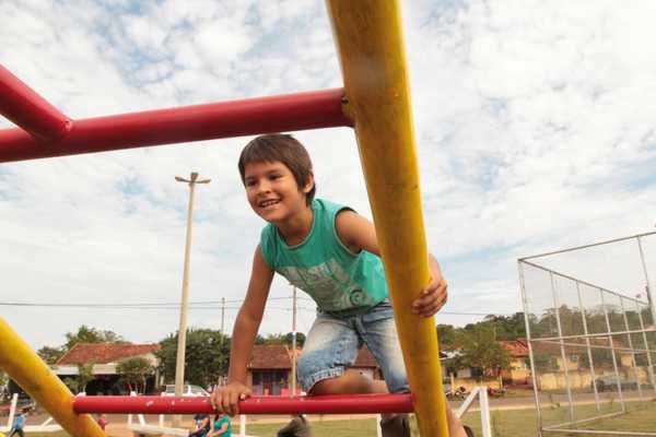 Ministro reafirma compromiso de implementar políticas públicas de primera infancia | .::Agencia IP::.