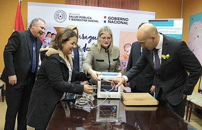 Salud Pública recibió donación de equipos para el servicio de terapia intensiva | .::Agencia IP::.