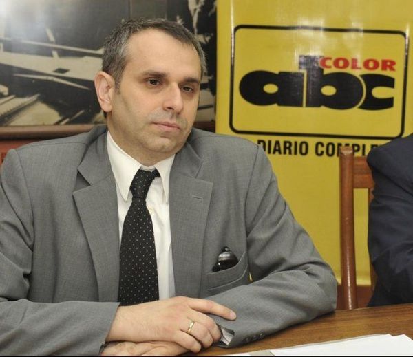Joven que acusó a Kriskovich por supuesto acoso sexual tiene refugio político en Uruguay - Nacionales - ABC Color
