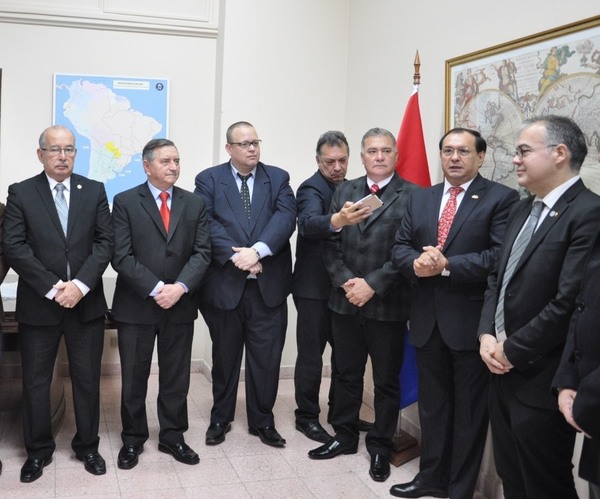 Retamozo deja el Senado y reasume presidencia de Puertos - ADN Paraguayo