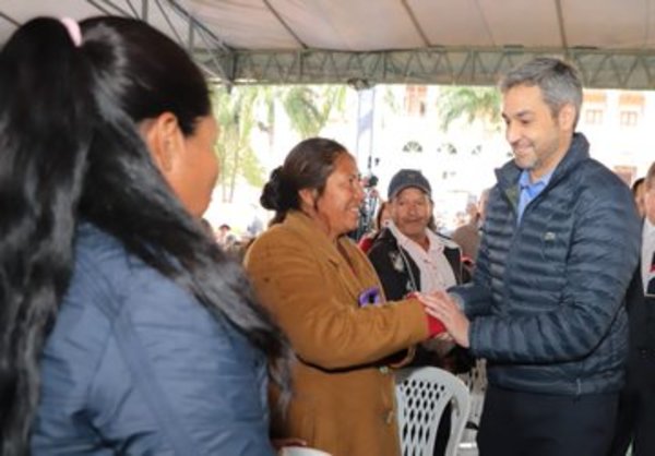 Gobierno adjudica tierras a Comunidad Indígena Guaná - .::RADIO NACIONAL::.
