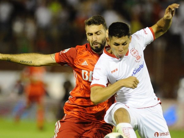 Huracán cancela deuda con Olimpia