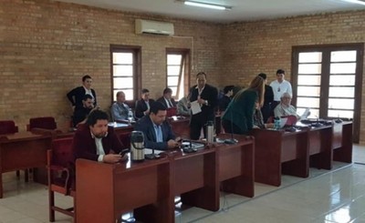 Junta rechaza pedido de 33 empedrados por parte del intendente
