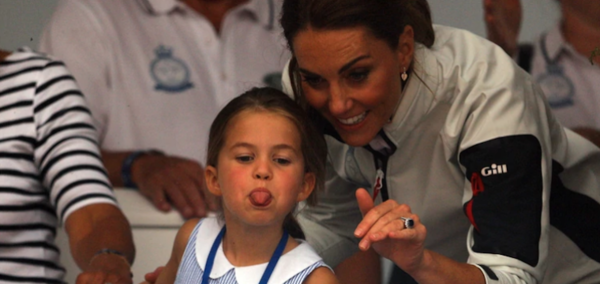 HOY / VIDEO| Rumores de infidelidad   del príncipe, princesa sacando la  lengua, cosas de la familia real