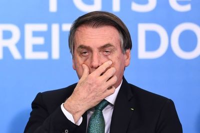 Bolsonaro propone “hacer caca día sí, día no” para preservar el medioambiente - Mundo - ABC Color