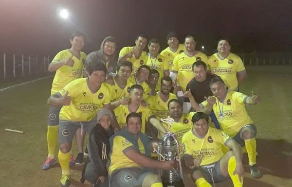 Independiente Unidos, bicampeón en Luque - Fútbol - ABC Color