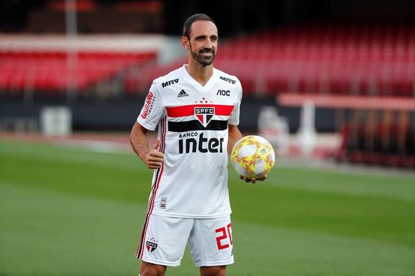 Juanfran espera mostrar su “mejor fútbol” - Fútbol - ABC Color