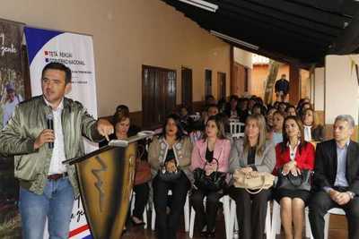 MEC inaugura mejoras y entrega aportes para escuelas de Guairá | .::Agencia IP::.