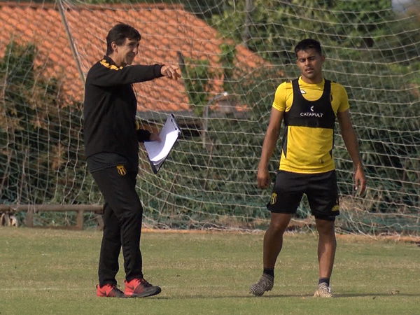 Guaraní, con el mismo once para recibir a Santaní