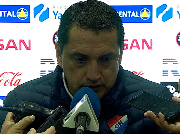 Aldo Bobadilla destaca el “gran esfuerzo” que hicieron sus muchachos