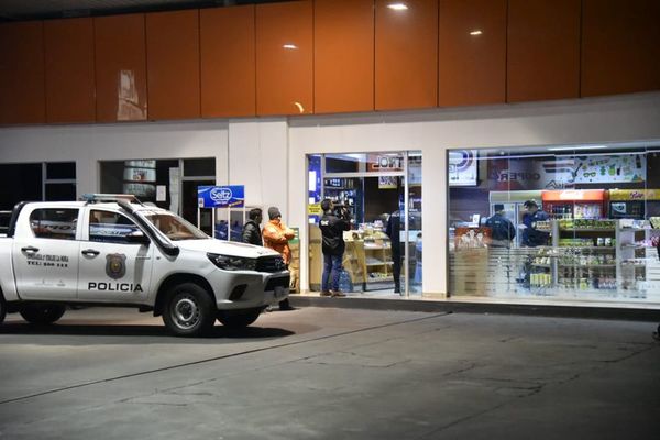 Asalto a mano armada en surtidor de Fdo. de la Mora - Nacionales - ABC Color