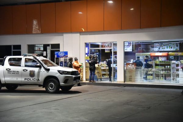 Asalto a mano armada en surtidor de Fdo. de la Mora  - Nacionales - ABC Color