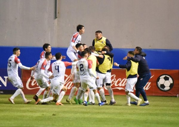 Nacional tumbó al líder con un golazo del Pinti Álvarez » Ñanduti