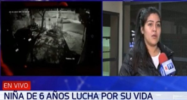 Niña se encuentra grave tras ser arrollada por vehículo