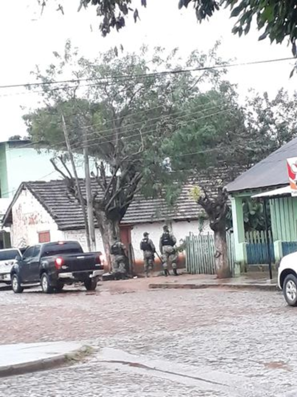 Caen sospechosos tras atentado en la Junta Departamental de Caazapá