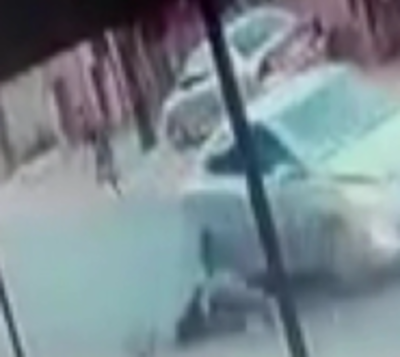 Impactante accidente: Mujer fue embestida por un automóvil - Paraguay.com
