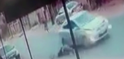 Impactante accidente: Mujer fue embestida por un automóvil | Noticias Paraguay