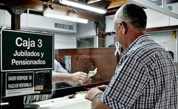 HOY / Hacienda devolverá aportes jubilatorios y pagará haberes atrasados