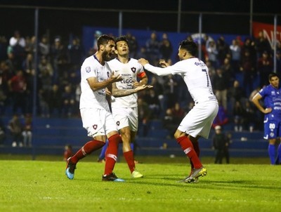 Cerro Porteño celebra y trepa a los primeros lugares