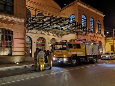 Evacúan Teatro Municipal de Asunción por gas tóxico - Nacionales - ABC Color